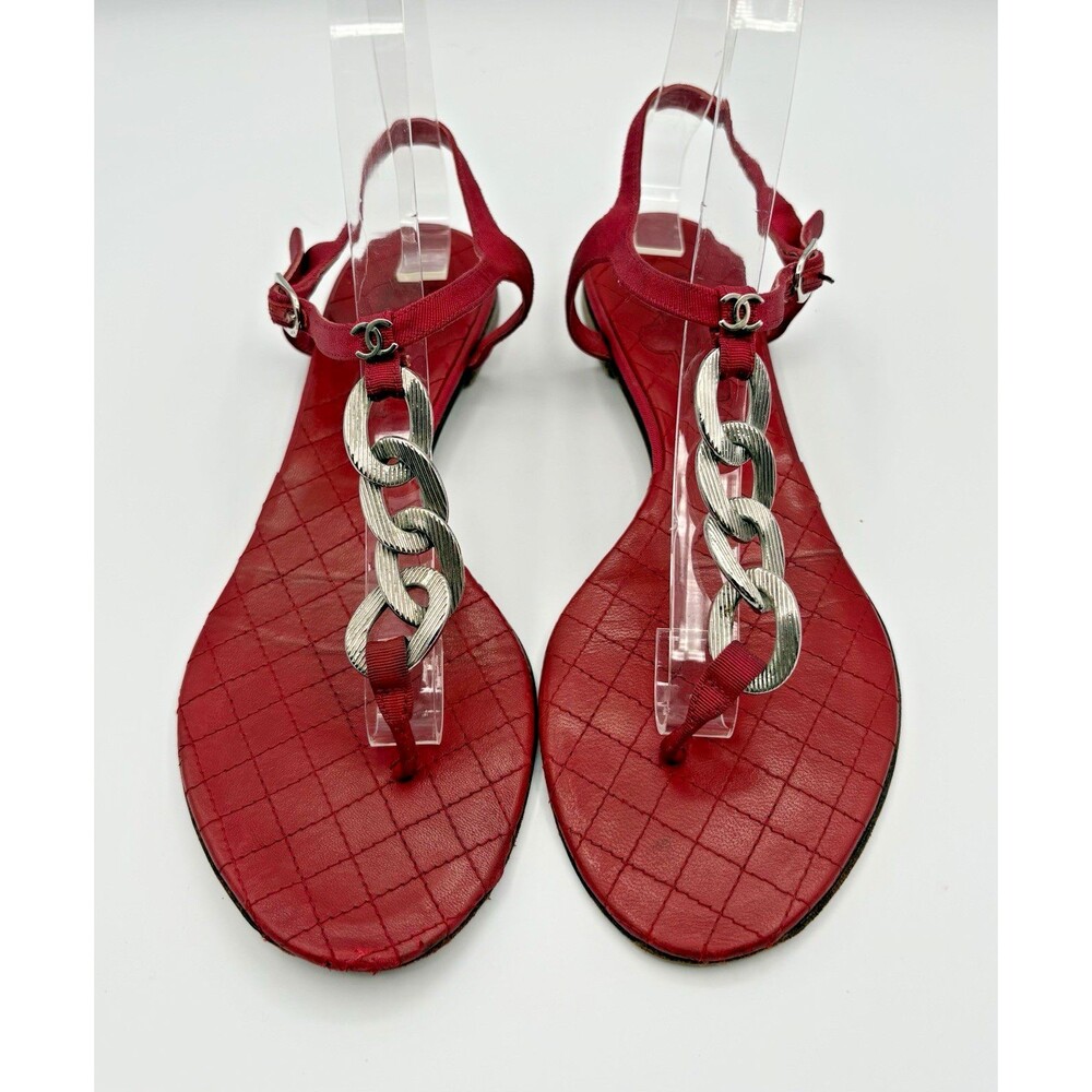 Chanel Red Leather Quilted Sandals w/ Silver Chain Accent T-Strap Sz EU 38